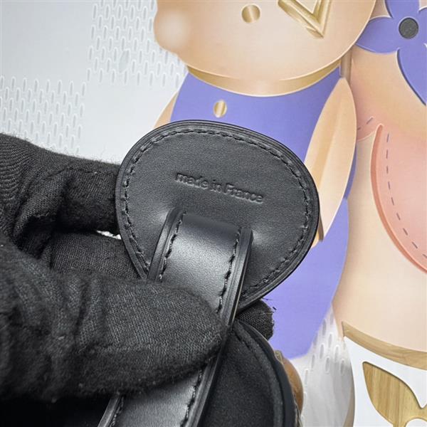 2026120182255733 130